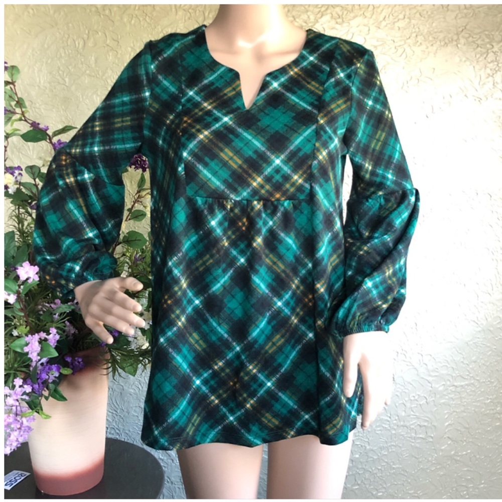 Isela Women’s Green Combo Longsleeve Tops Size S